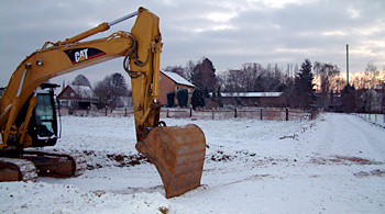 Bagger vor der neuen Jupp-Weiss-Strasse