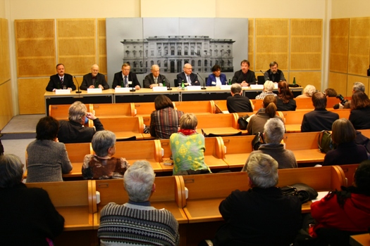 Presse Konferenz 4